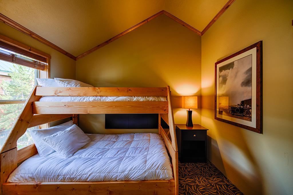 Explorer Cabins At Yellowstone West Yellowstone Bagian luar foto